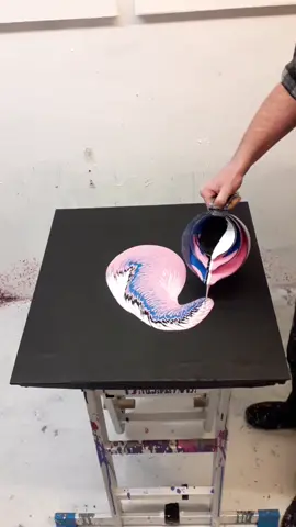 #pouringarts #fluidart #tiktokart #actionpainting #oddlysatisfying #Bossit2021