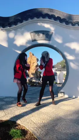 Oh god the security in the back 😭 @yubzi : #yumeko please don’t forget to like comment share #kirari #kakegurui #blooper #kakeguruicosplay #cosplay