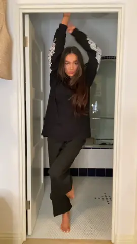 ⚠️ Snack Trap Warning ⚠️  #silhouettechallenge #putyourheadonmyshoulder