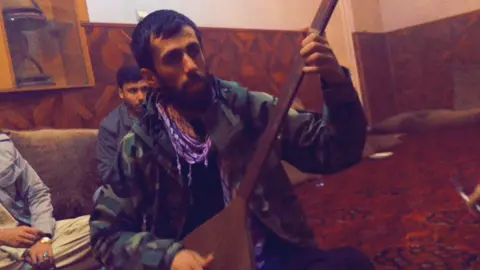 ناله های صوفی العزیز مستی های معیشت اغا و ناخن تغه شیخلعی❤️#صوفی_شعیب_ابدره #صوفی_شعیب #sofishoaibabdara #افغانستان #صوفی_شعیب_آبدره #پنجشیر #پنجشیری