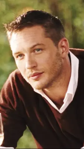 Обаятельный спецагент или харизматичный мафиози? 😇😈 Song by Borns “American Money” #tomhardy #tomhardyedit #legend #thismeanswar #actors