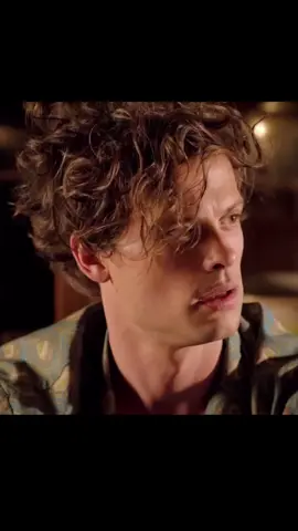 the QUALITY of this scene is PRISTINE #matthewgraygubler #suburbangothic #mgg #gube #raymond