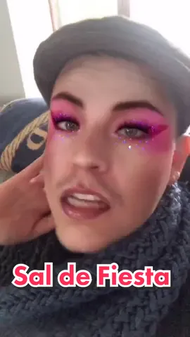 Sal de Fiesta con tu enemiga! 😅 #saldefiestavontuenemiga #fyp #parati #gay #diva #chistoso #funny #makeup #girl #yes #si #tiktok #chiste #drama