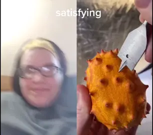 #duet with @sosatisfying ASMR reaction.#satisfying #soothing