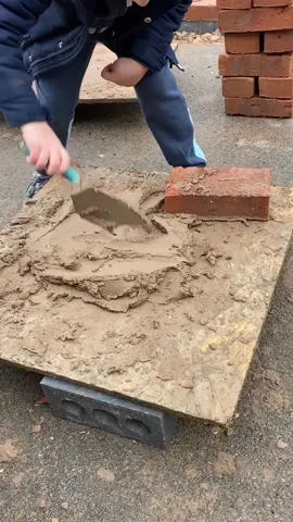 How to lay a brick ( end ) 😂 #bricktok #brickie #tradie #foryoupage #fyp #fypシ #foru #satisfying #myboy #construction #viral #follow