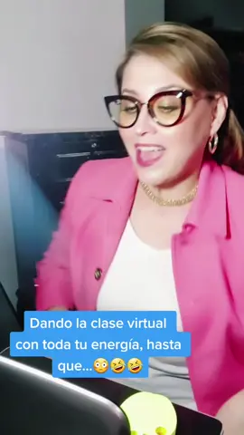 Cuando das clases virtuales 🤓😂#claseszoom #maestros #profesores #comedia #guatemala🇬🇹😂👌