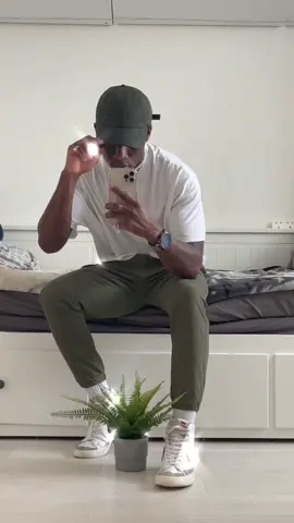 Outfit inspiration (white/Khaki) #foryoupage #fashion #makethisviral #foryou #xyzabc #4u