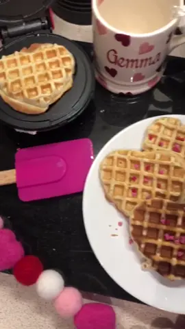 The cutest ❤️🧇 #fyp #waffle #bydash #heartwaffles #foryou #cookingtiktok #heartshapedfood