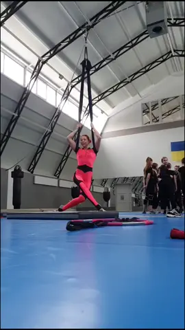 #тренировка #training #воздушнаягимнастикаднепр  #aerialgymnastics #aerialhammak#румянцева # школарумянцевой #aerialspace
