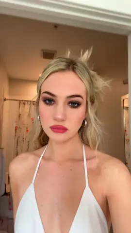 👩‍❤️‍💋‍👩