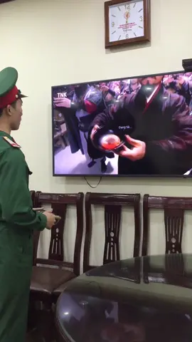 Tình nghĩa anh em bấy lâu nay ..... Lâu ko đăng rồi. Mn giúp mình lên top được ko? Follow và tym nhé mn! #xuhuongtiktok #bộđội #GiaiDieuDJ @n.n.p.8820