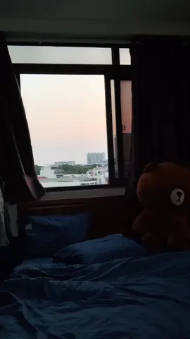 Đừng có hở tí là lướt Tiktok nhaaaa. Hư lắm hư lắm  kkkk