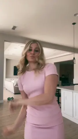 It’s a great day to have a great day ❤️ #fyp #dance #foryou #trend #transitions #driverslicense #challenge