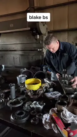 #mechanic #dieselmechanic #gearman #transmission #truck #trucker #kenworth #peterbilt #macktruck #internationaltruck #freightliner