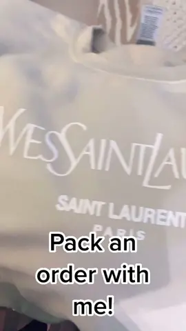 Pack an order with me! #foryou #asmr #packagingorders #etsy
