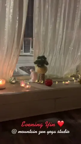 There is really nothing quite like a candlelight yin class to really make that beautiful mind body connection #yoga #yogagirl #yogalover #zen