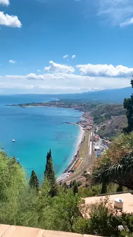 📍Taormina, Sicily, Italy 🇮🇹 #italien #toarmina #view #aussicht #italy #sizilien #sicily #wow #bellaitalia #fy #fürdich #adria #meer #sonne #fyp