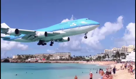 Landing at Princess Juliana Airport✈💎 #b747 #aircraft #airport #aviation #cabincrew #airplane #boeing #klm