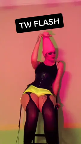 Why do I still feel hot like this BAHAHAHA #patrick #spongebob #meme #ladygaga #badromance