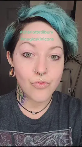 charlotte you doing it right girl✌😍 #charlottetilbury#magicskin#magicnightcream#lipconditioner#dewy#flawlessskin #skincare#tiktok#doritosflatlife