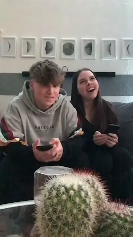 Das Ende😳😳 @benny.dior ❤️ insta/yt: annixashley 🦋 #lustig #prank #freundreagiert #verarschen #kapuuuuze #lustig #humor #küssen #couple #freund #fy