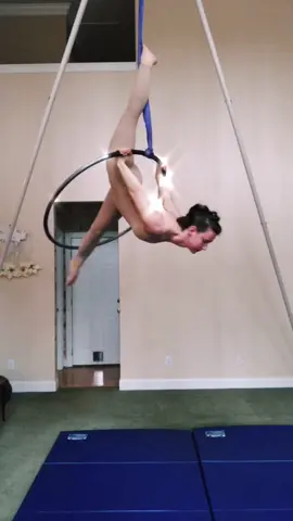 Spin me round #foryoupage #aerialhooptrick