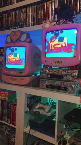 #fyp #foryoupage #vhs #disney #disneytv #waltdisney #nostalgia #videocassette #vhs #tapehead #aesthetic