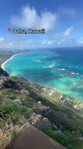 So many insane views Hawaii! #travel #hawaii #Hiking