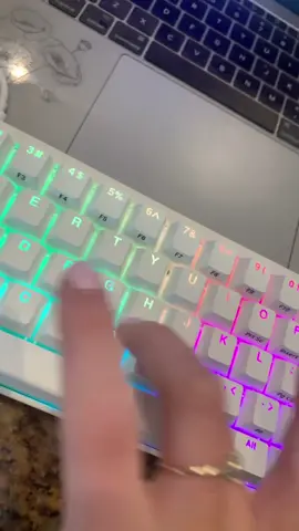 I got my gaming keyboard 😭 im so excited yall #VideoSnapChallenge #ASOSFashunWeek #gamingTikTok #videosnapchallenge #GamingSetup