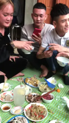 Ực ực cân mọi đối thủ là đây🤣
