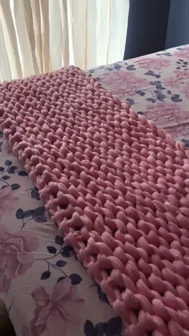 Manta Peseira, feita a mão ✨ Tutorial na plataforma vizinha! Me segue lá #manta #peseira #maxicroche #fy #DIY