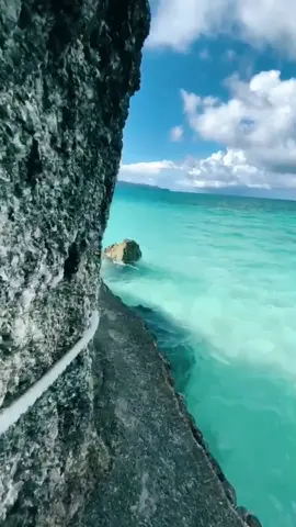 would you walk here? comment! 🦋 #philippine #phillipinnes #boracay #vacation #Summer #vibes #viral #fyp #fy #travelling