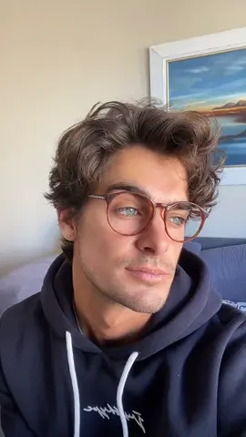 Been wearing these frames quite a lot recently 😂 yes, they have no lenses 😆