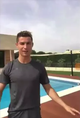 Cristiano Ronaldo swimming! #swim #fyp #diving #cr7 #foryou #swimingpool #wow