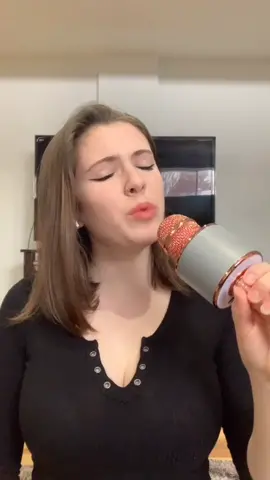 Apparently only short videos blow up but I rly like this 30 second video 😂 #singing #sing #fyp