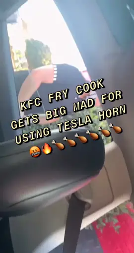 We used the “Macaroni w The Chicken Strips” meme as the Tesla horn at KFC then this happened...🤬🔥🍗🍗🍗🍗🍗#kfc #texas #tesla #teslahorn #elonmusk