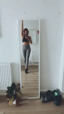 #fitgirl #funny #likefortiktok #Love #dance #gymshark #homegym