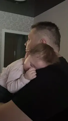 #колыбельная #папаидочка #колыбельнаяпесня #колыбельнаядлядетей #стридоруребенка #никольстридор #дневникмамыстридор #малышспит #пригреласьнагруди