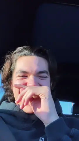 y’all i was having a whack day THEN I HEARD OVERDRIVE ON THE RADIO FOR THE FIRST TIME LMAOOOO
