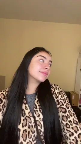 Who am I 🙈 #QuickerPickerRapper #fyp #tanbellaypresumida #makeuptutorial #makeuptips