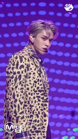 댄브까지 완벽하면 반칙이지🤷🏻‍♀️ #MPD직캠 #MPDFanCam #M2 #WayV #WeiShenV #웨이션브이  #Kick_Back #LUCAS #루카스 @official_wayv