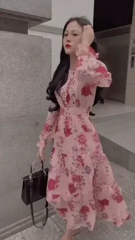 Anh ơi em nói anh nghe nè, Đời anh phải có bóng hồng là em 😛😛😛😙😙 💘