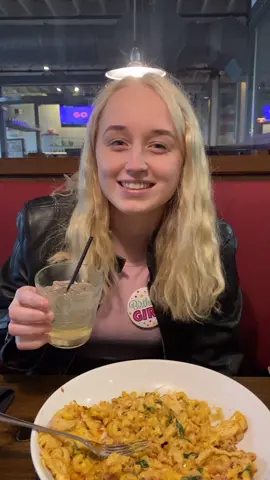 It took us way too long to convince this waiter to make this video so u can't let it flop LMAO #fyp #strawberryalley #tennessee #birthday