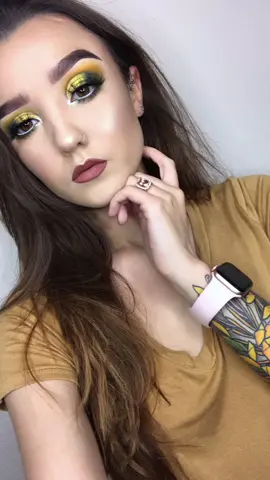 & that’s on becoming a mom 🤪 #myfacehaschanged #mua #makeup #makeupartist #makeuphack #naturalmakeup #glowymakeup #glowy #fyp #foryou