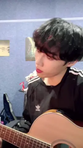#sunwoo singing best part #theboyz #tbz #theboyzsunwoo #tbzsunwoo #kimsunwoo #더보이즈 #선우 #김선우 #더보이즈선우 #더비 #theb #deobi #kpop #fyp #foryou #guitar