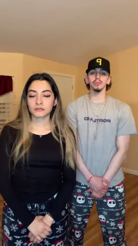 El gato volador🔥 @kora.ymaa #foryou #fyp #foryoupage #mexicantiktok #parati #trending #viral #baile #dance #gato