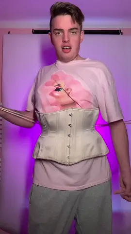 No one wants a waist over... 9 inches💅 inspo: @xobrooklynne  #fy #fyp #foryou #drag #dragqueen #dragrace #corset #corsetchallenge