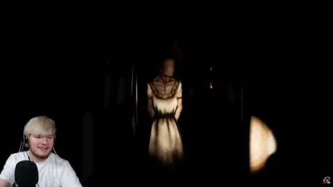 Around the world around the wooooorld #memes #jumpscare #horror #livestream