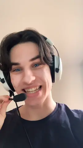 find yourself a gamer boy like me 😍