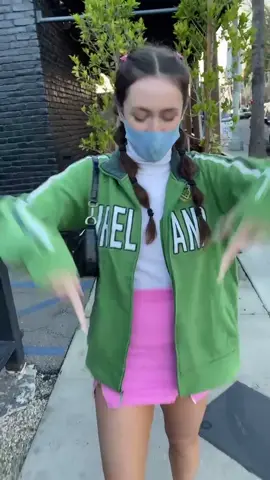 NO ONE ASKED. NO ONE. @christie.valdiserri